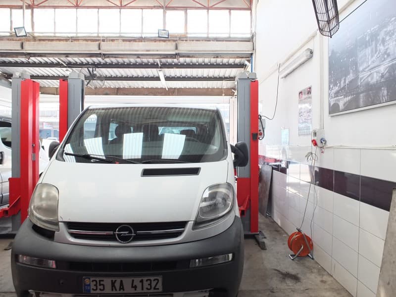 Peugeot Yedek Parça Seçimi: Orijinal mi, Eşdeğer mi?